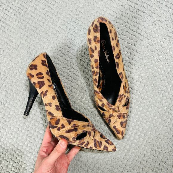 VINTAGE RETRO Y2K CHEETAH LEOPARD PRINT FURRY KITTEN HEELS POINTED TO FUNKY - Picture 1 of 6